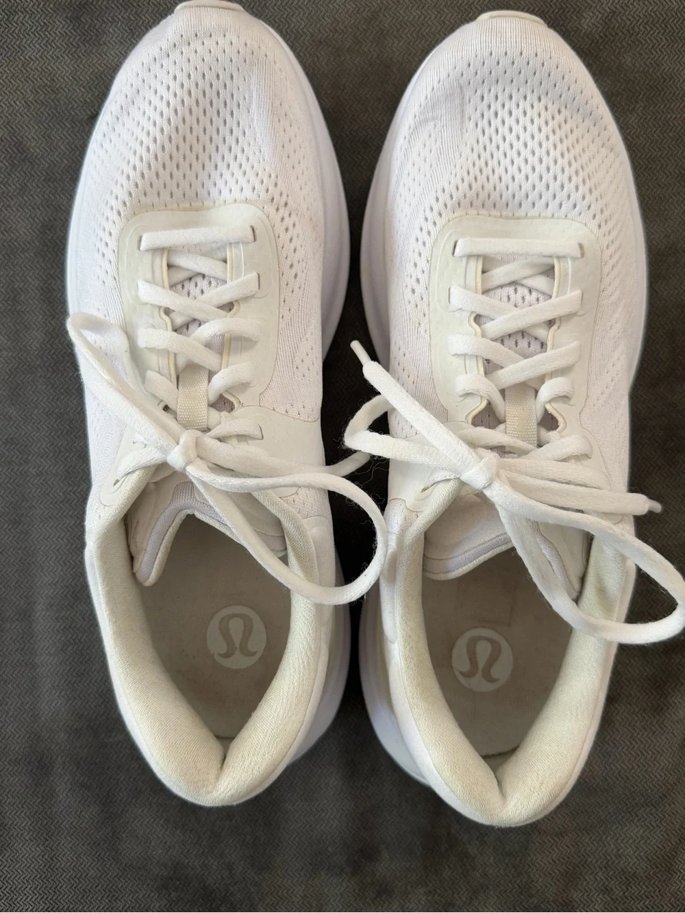 lululemon athletica Men’s Beyond Feel white 10.5